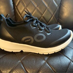 OOFOS Black and White Athletic Shoes